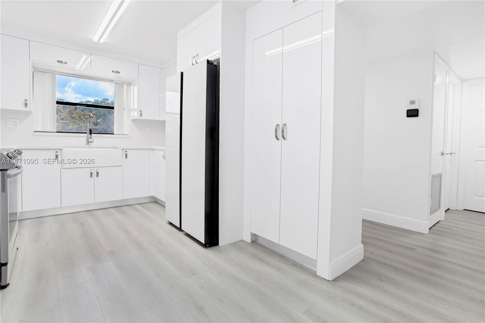 SUNRISE LAKES 158 CONDO - Residential