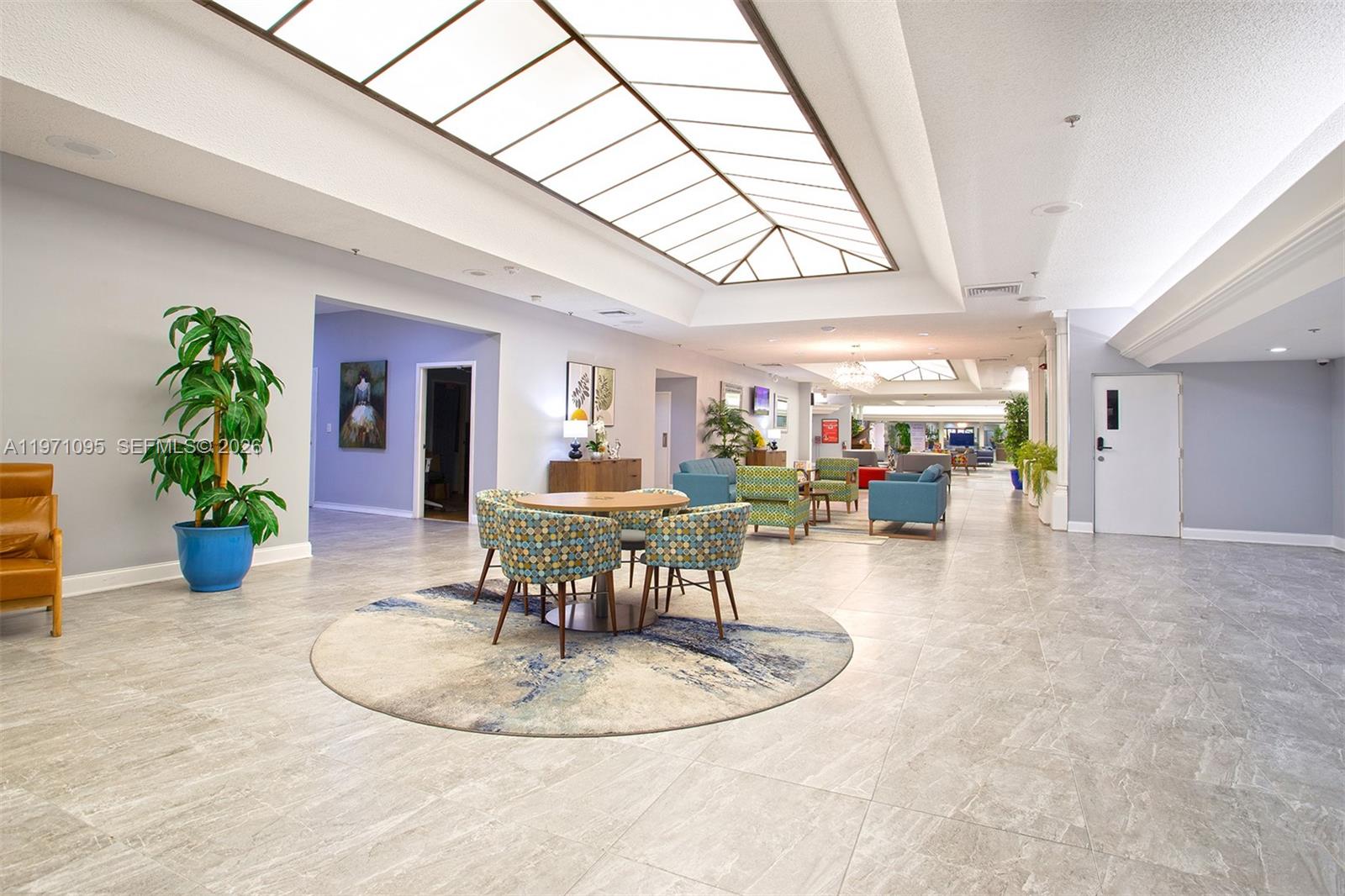 SUNRISE LAKES 158 CONDO - Residential