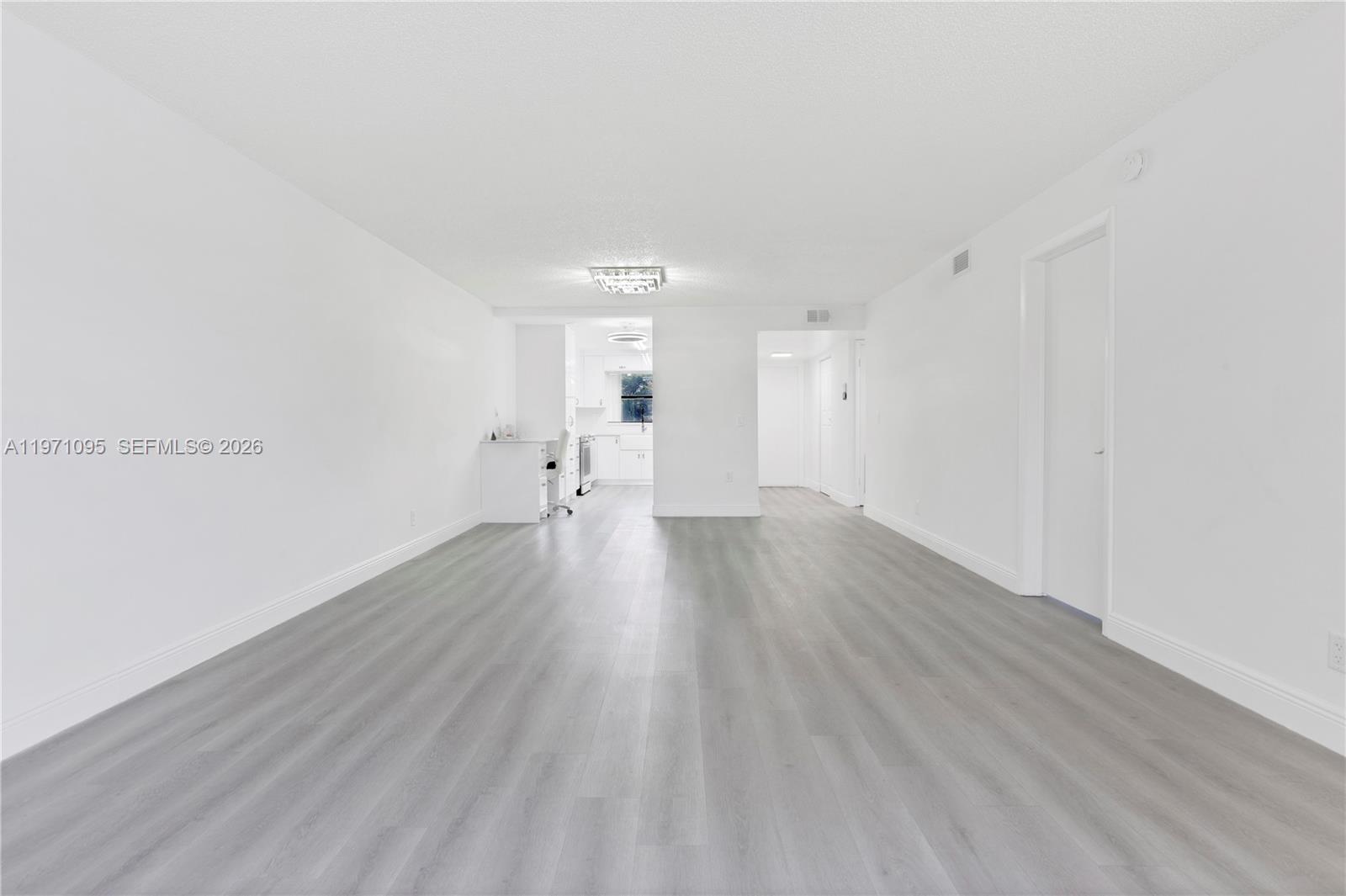 SUNRISE LAKES 158 CONDO - Residential