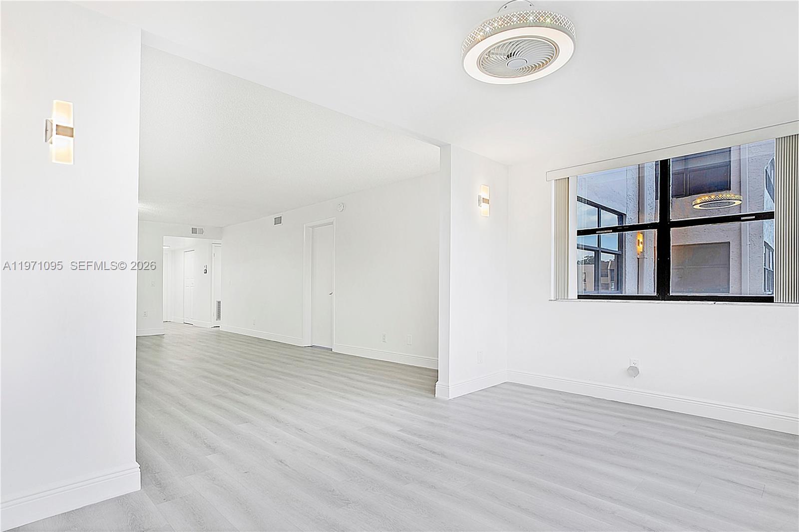 SUNRISE LAKES 158 CONDO - Residential