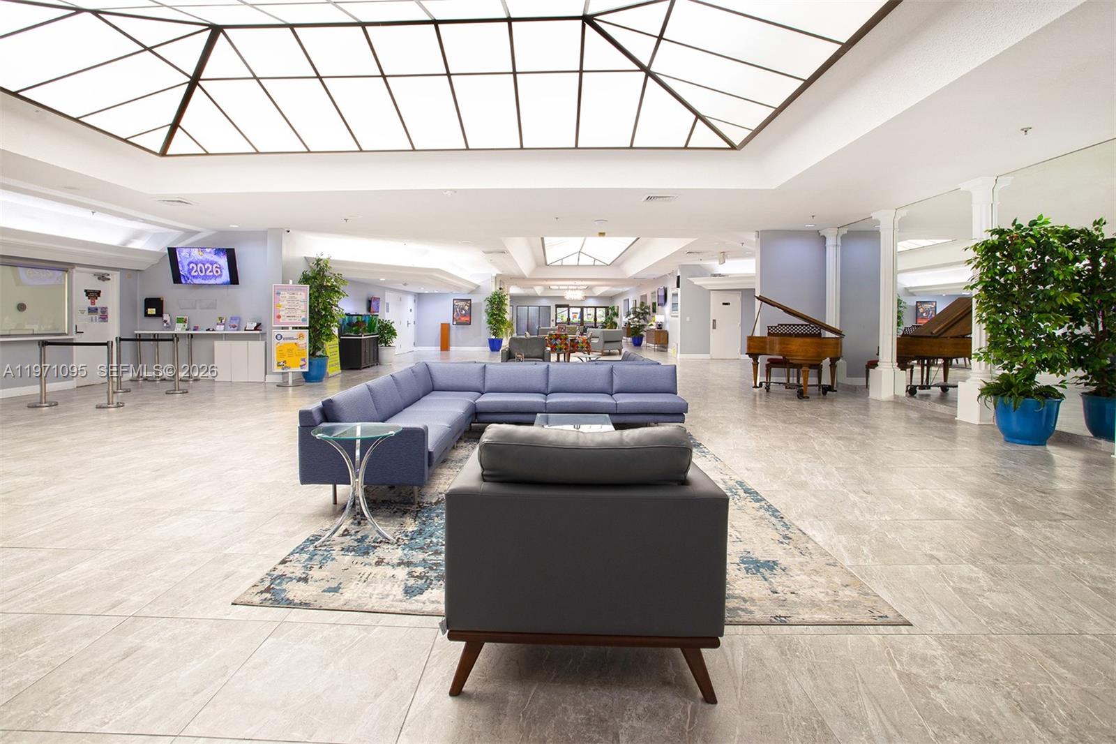 SUNRISE LAKES 158 CONDO - Residential