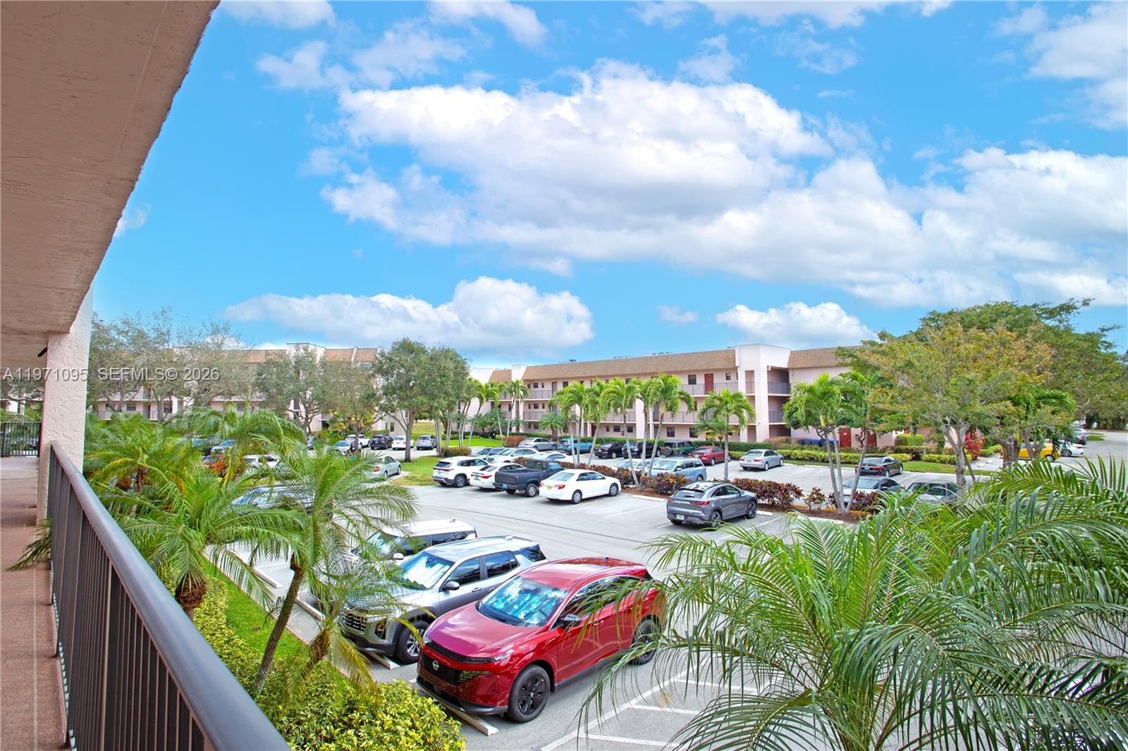 SUNRISE LAKES 158 CONDO - Residential