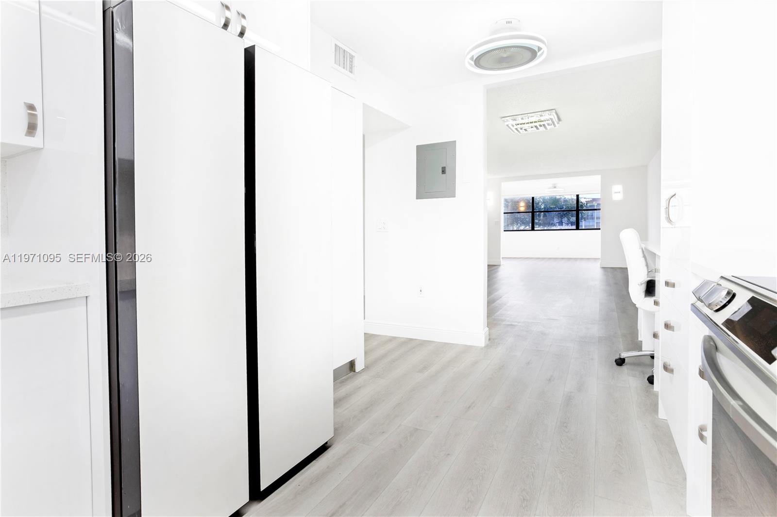 SUNRISE LAKES 158 CONDO - Residential