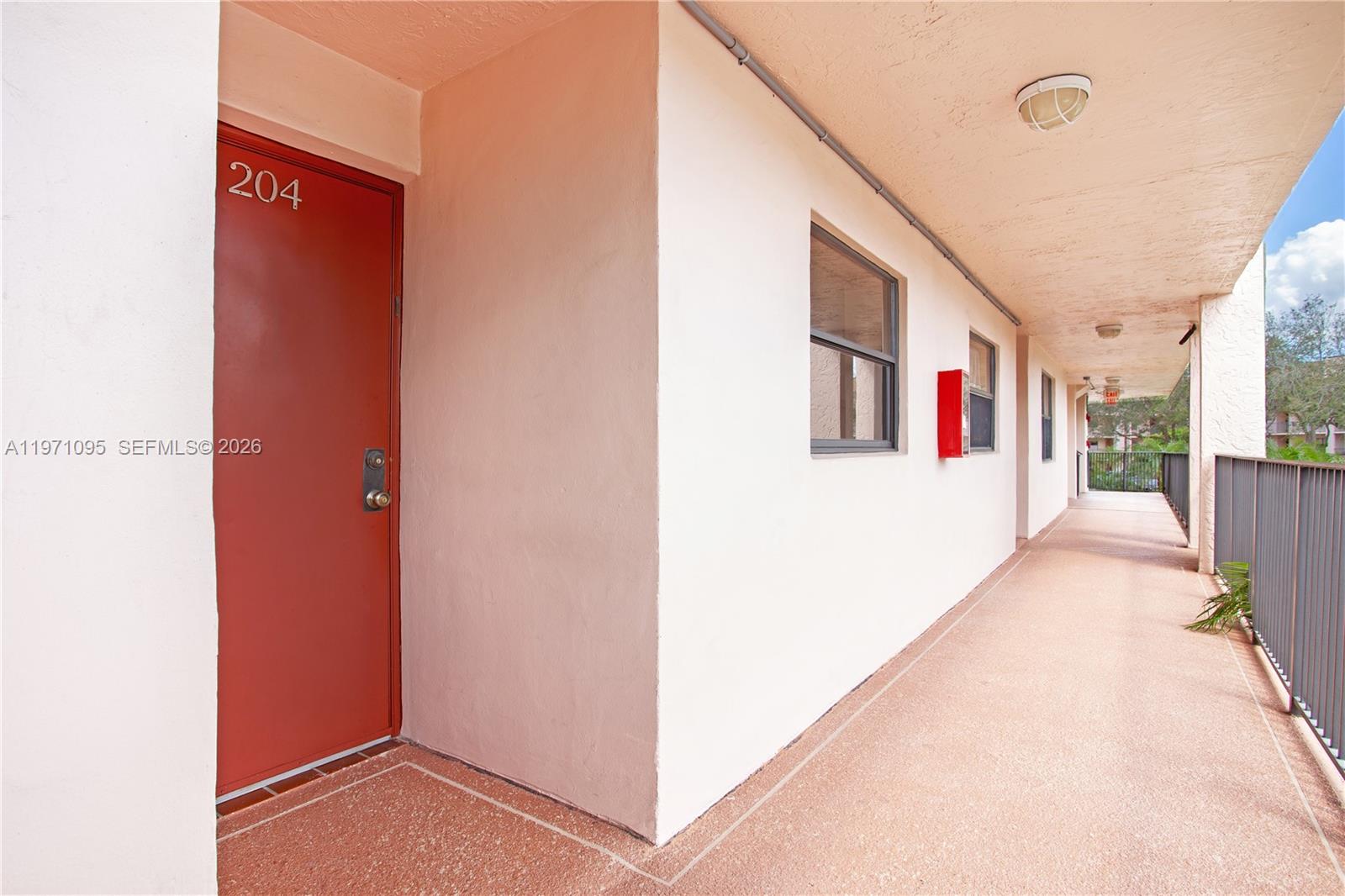 10207 Sunrise Lakes Blvd 204