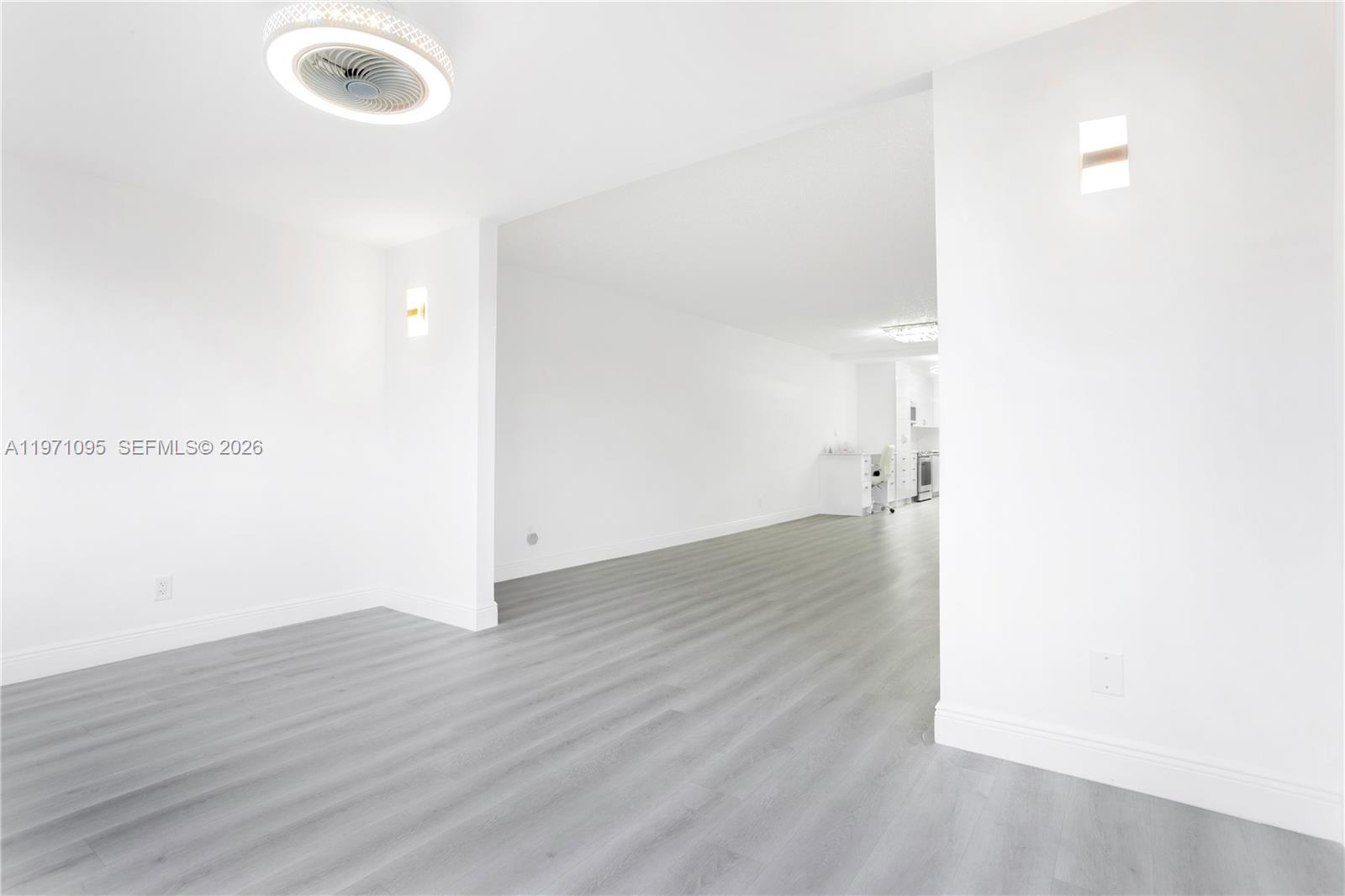 SUNRISE LAKES 158 CONDO - Residential