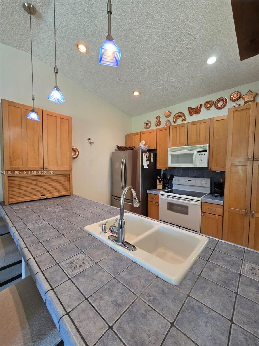 BOYNTON LAKES 3 - Residential