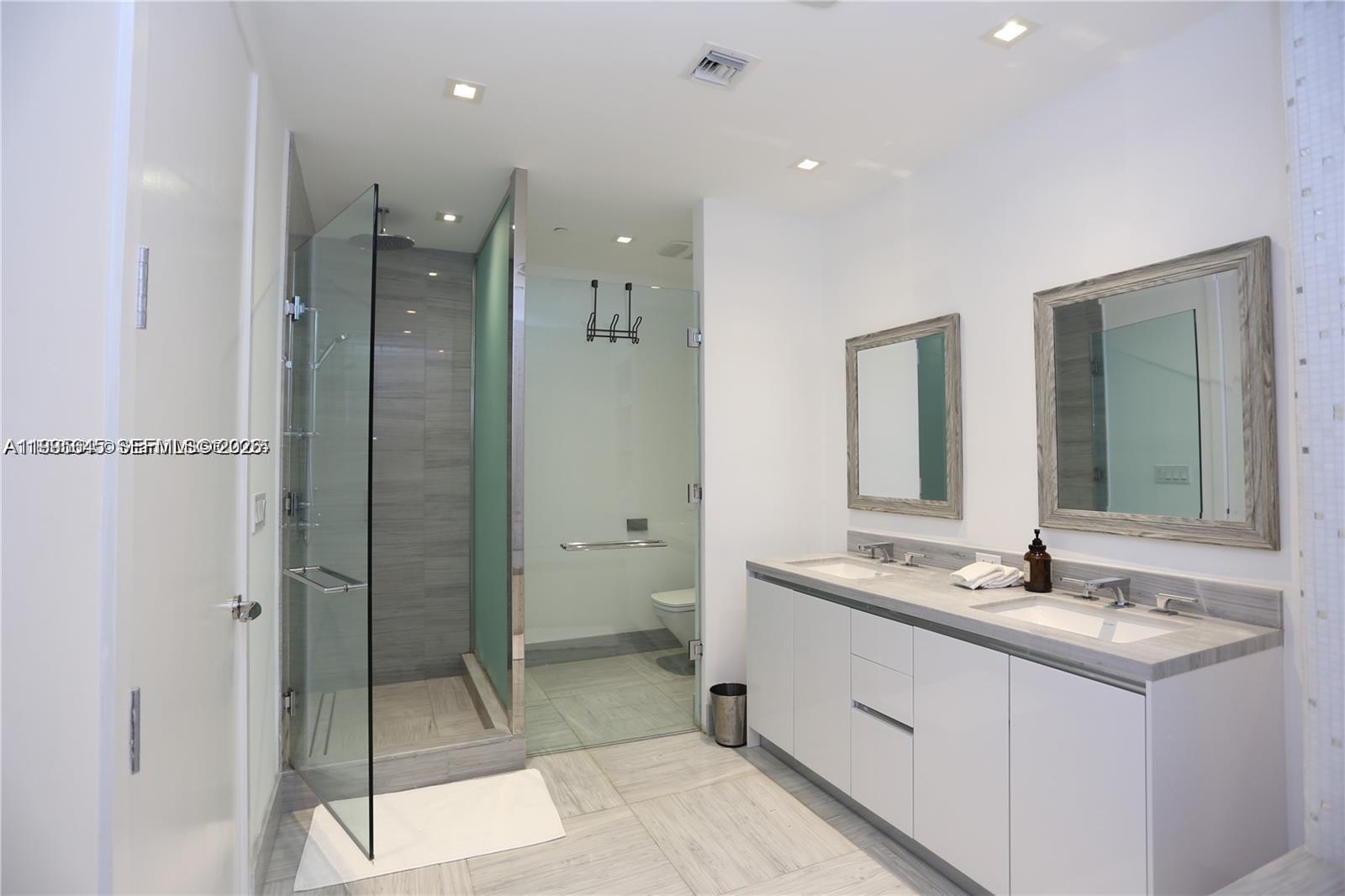 JADE SIGNATURE CONDO - Residential Lease