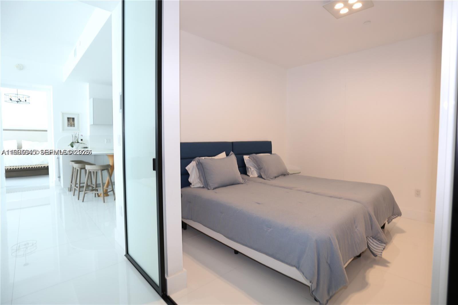 JADE SIGNATURE CONDO - Residential Lease