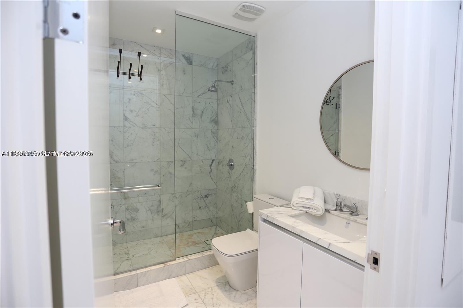 JADE SIGNATURE CONDO - Residential Lease