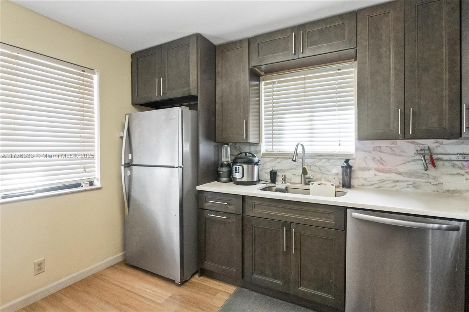 search properties 3 340 Racquet Club Rd 201
