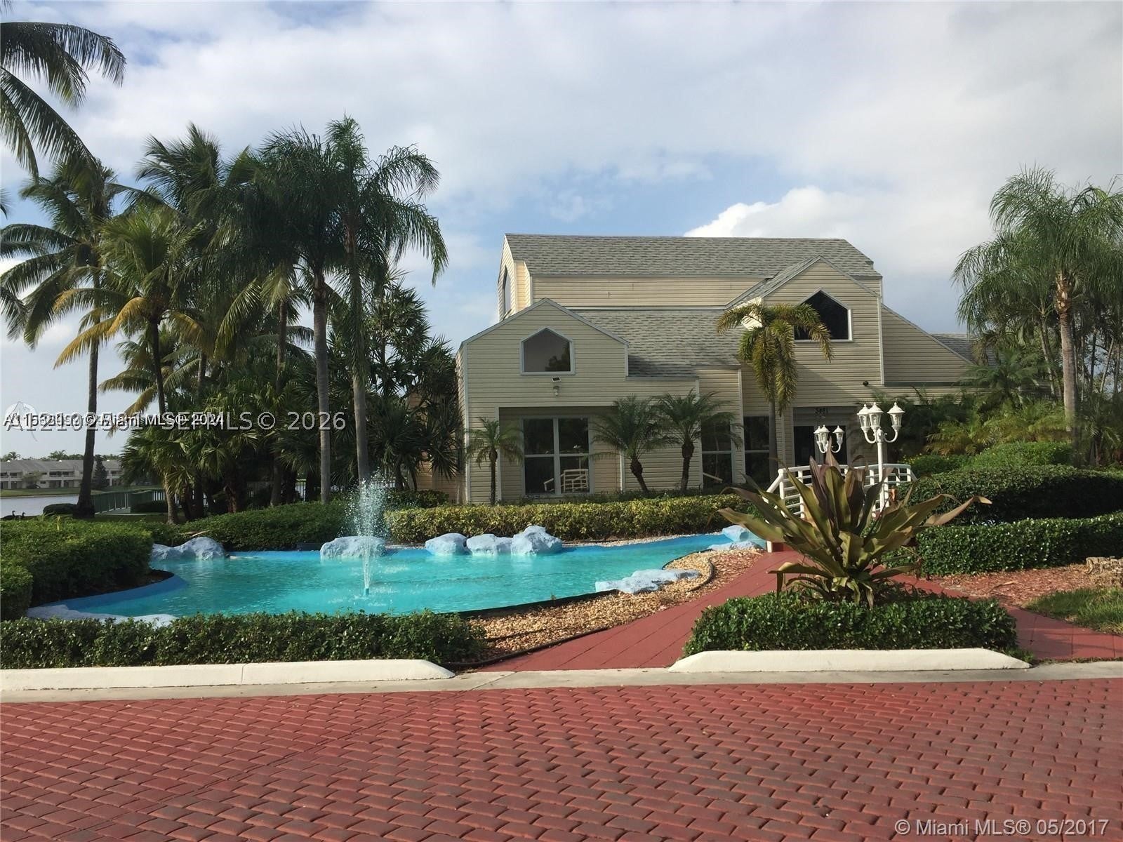 3401 NW 44th St 201