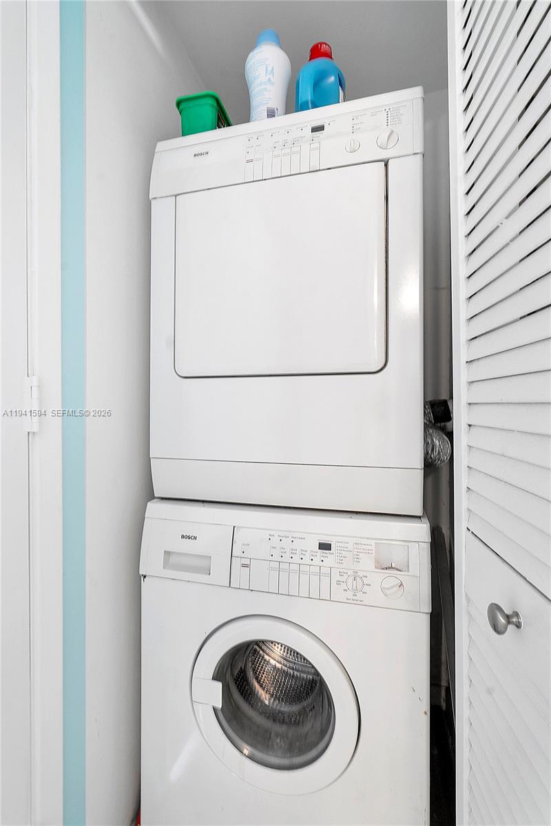 LAS OLAS BY THE RIVER CON - Residential