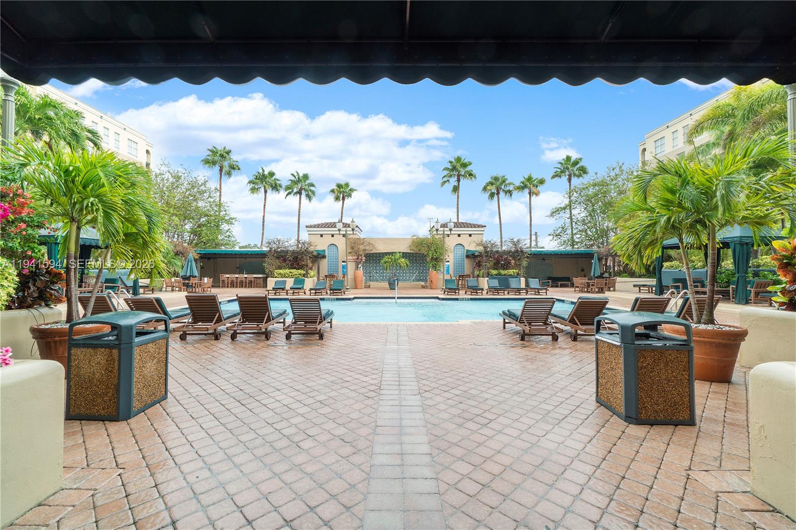 LAS OLAS BY THE RIVER CON - Residential