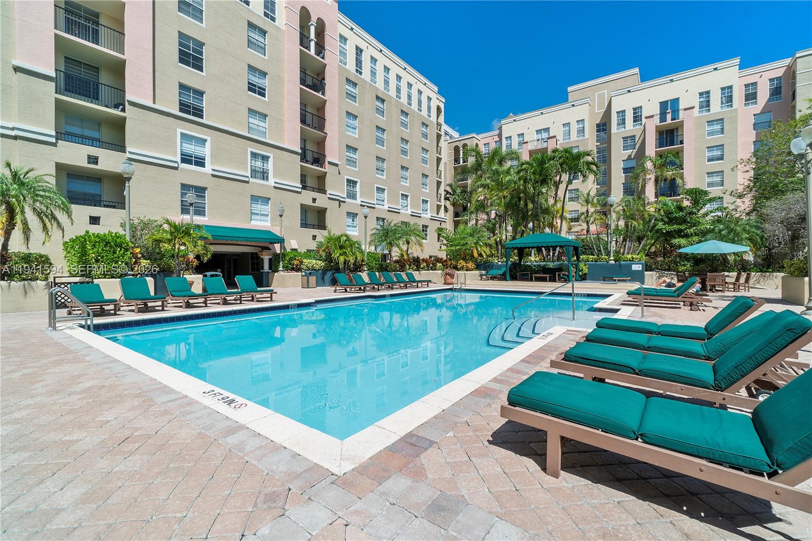 LAS OLAS BY THE RIVER CON - Residential