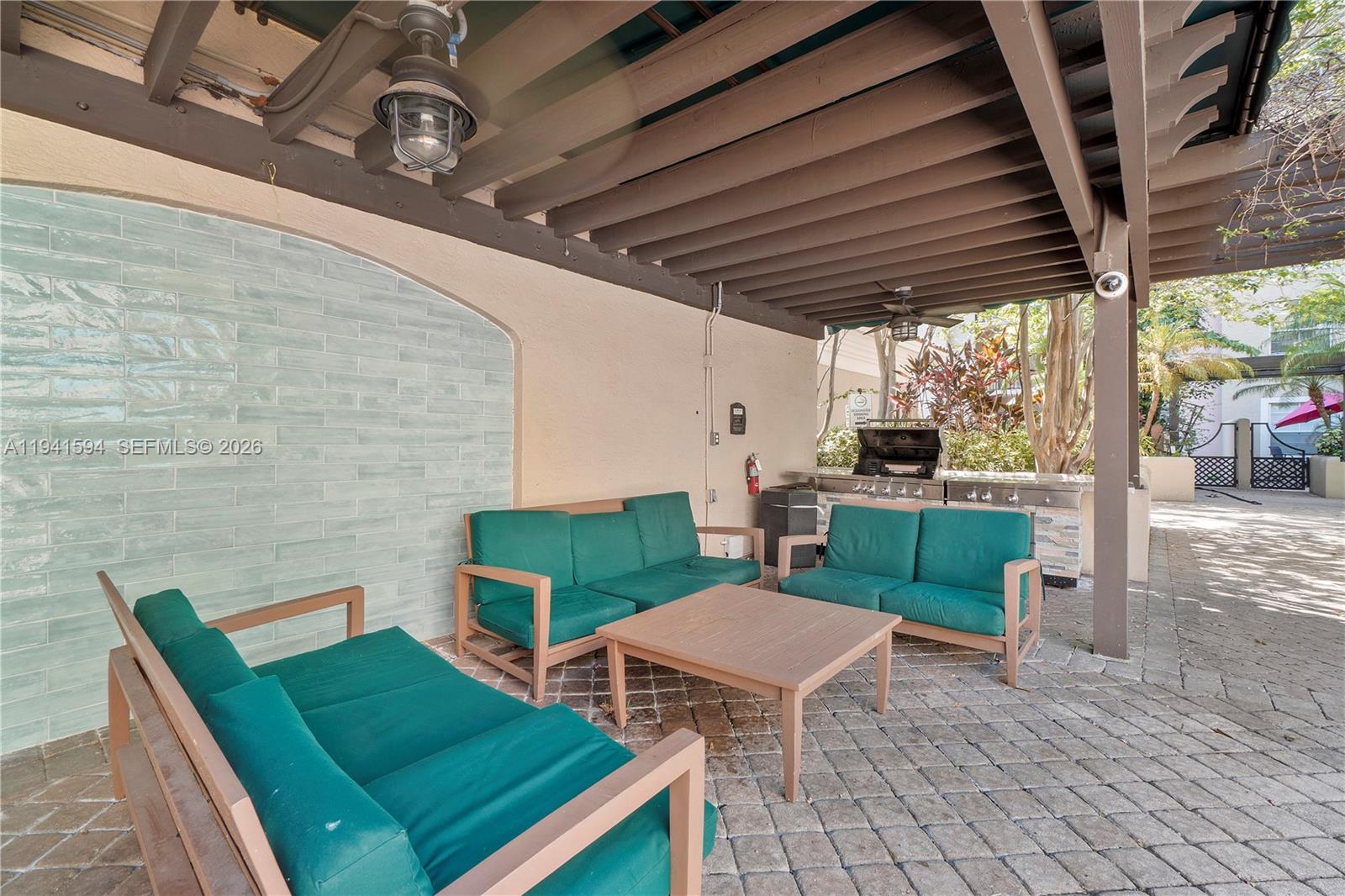 LAS OLAS BY THE RIVER CON - Residential