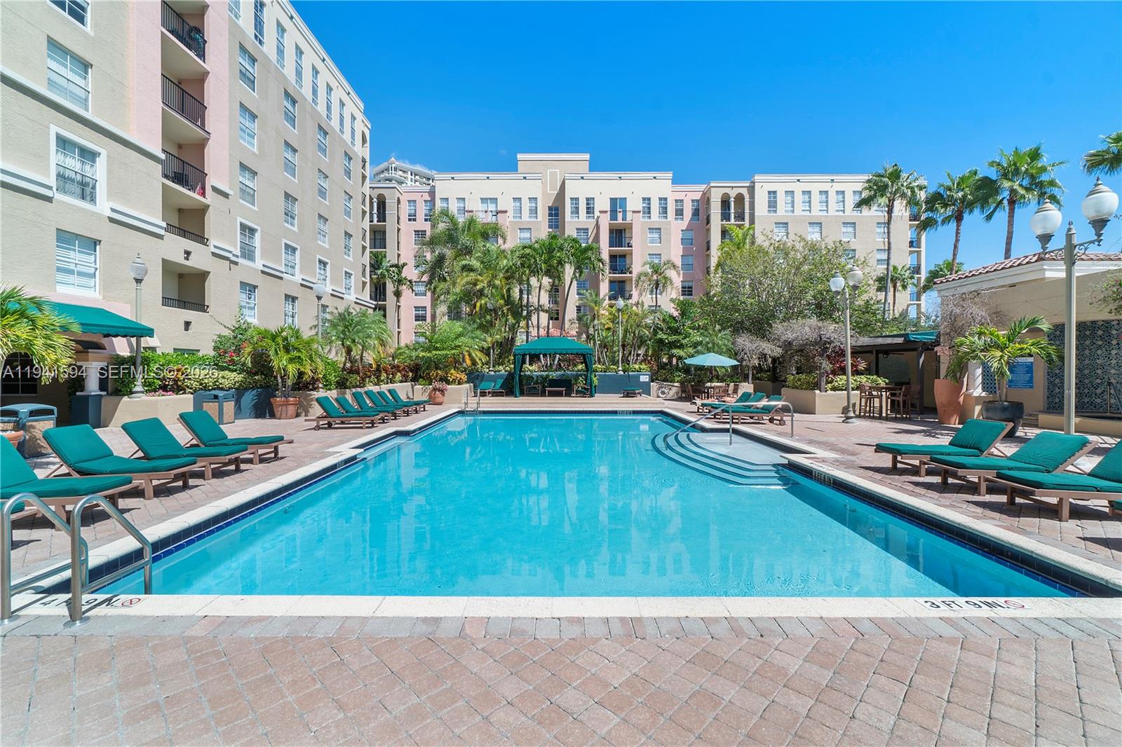 LAS OLAS BY THE RIVER CON - Residential