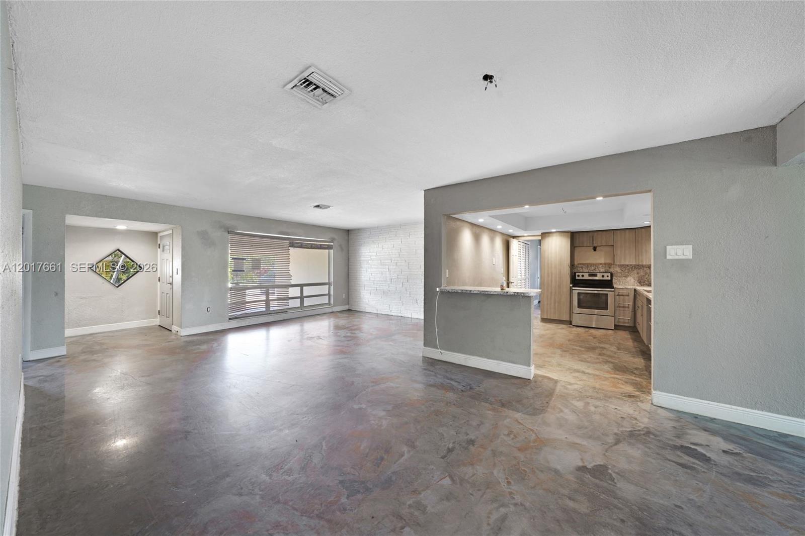 7773 Biltmore Blvd