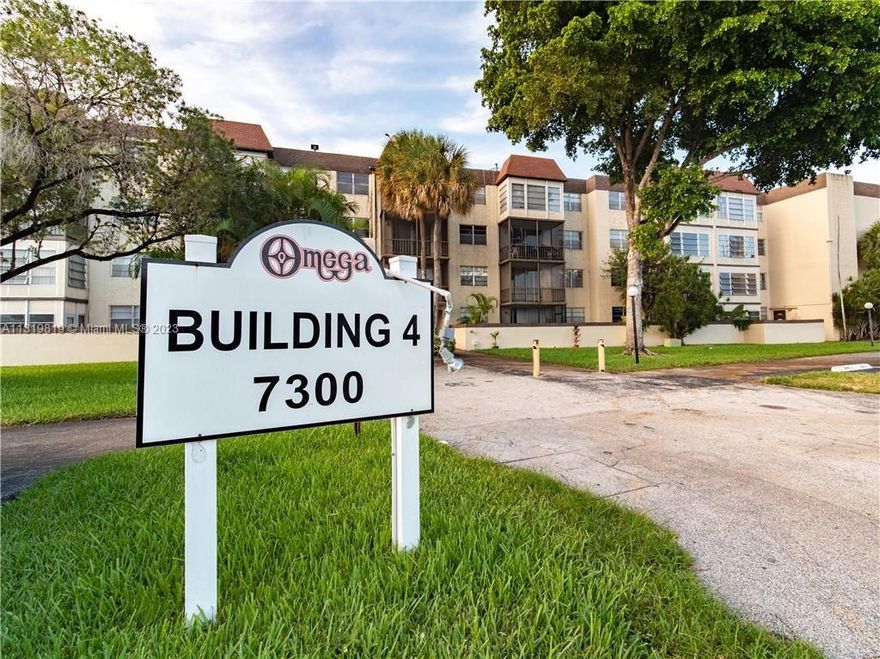Welcome to your warm and inviting one bedroom condo in Omega 4 at Plantation. Unit located in a First Floor. The kitchen is brand new, stainless steel appliances, was-in closet, built in work nook, tile flooring. Enjoy the private enclosed balcony and wraparound patio with a privacy wall.