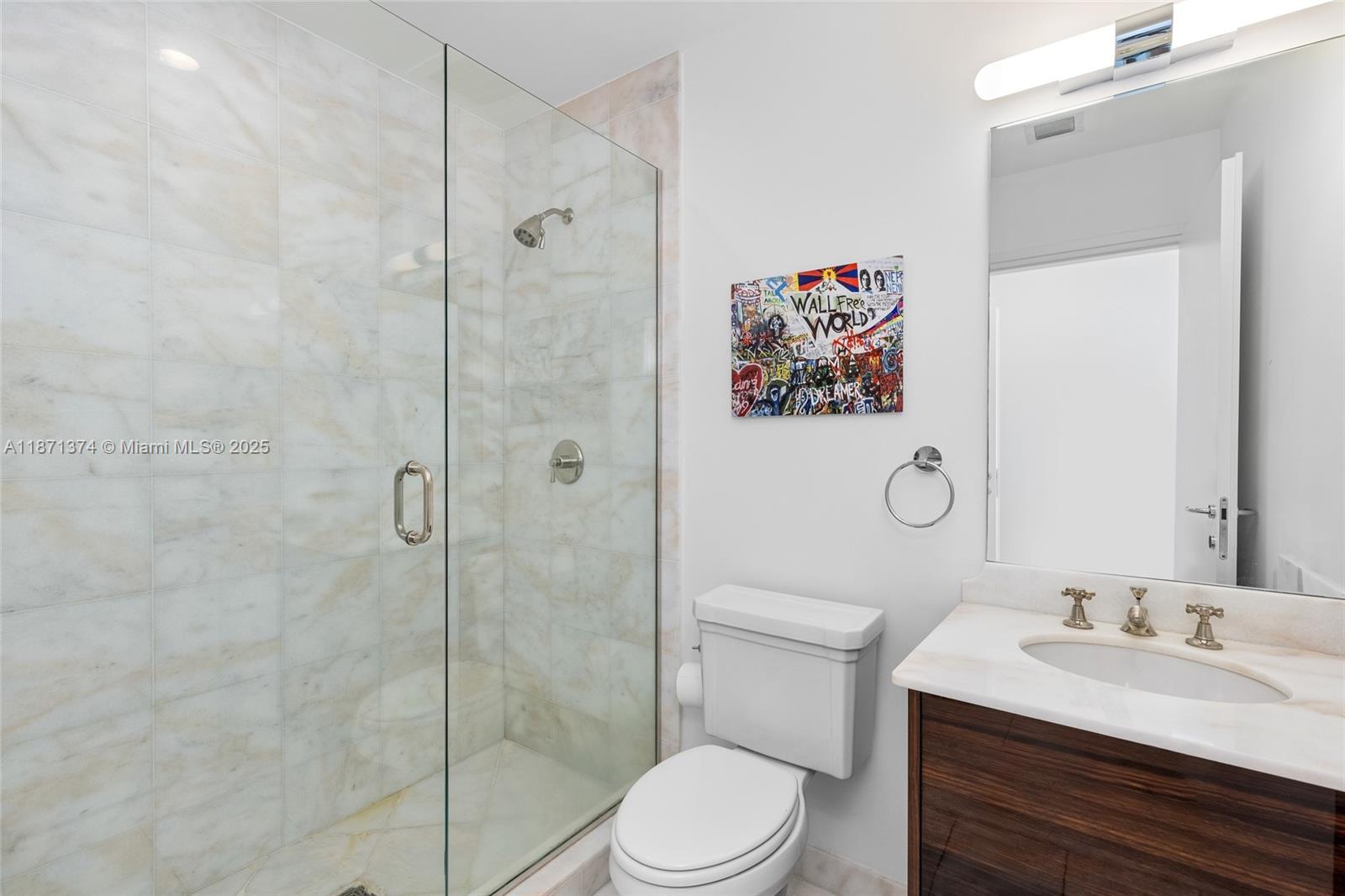 CONTINUUM ON SOUTH BEACH - Residential