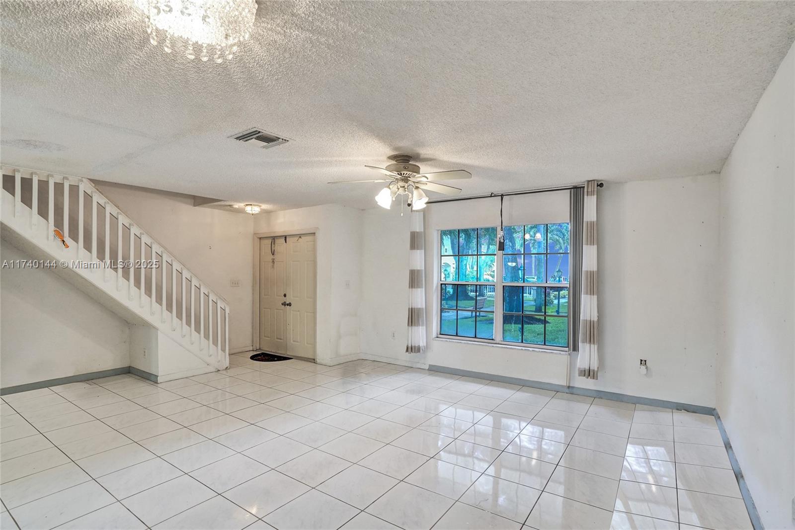 PEMBROKE POINTE - Residential