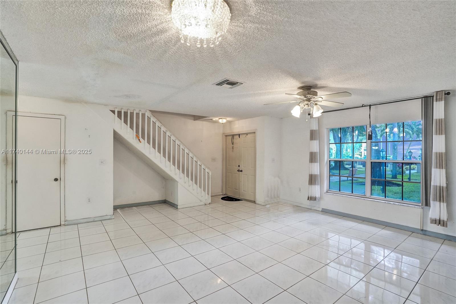 PEMBROKE POINTE - Residential