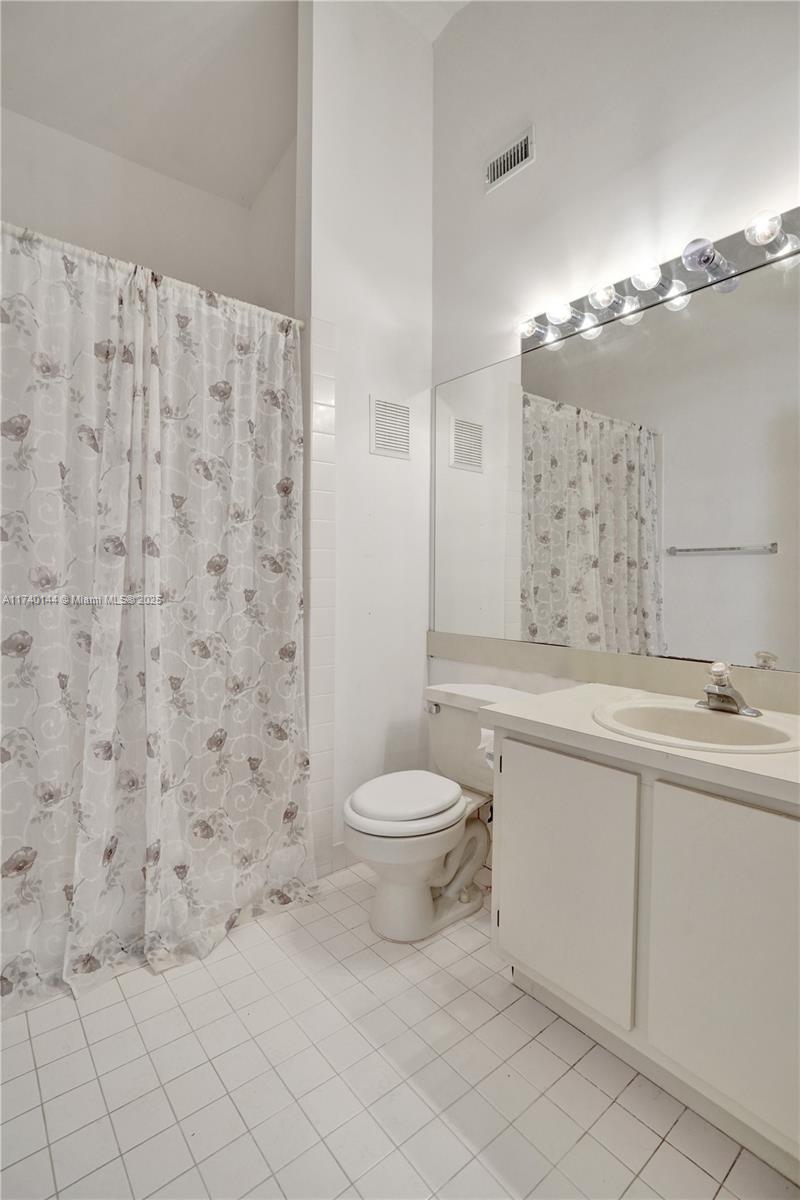 PEMBROKE POINTE - Residential