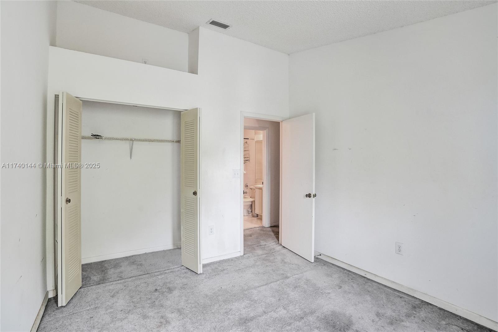 PEMBROKE POINTE - Residential