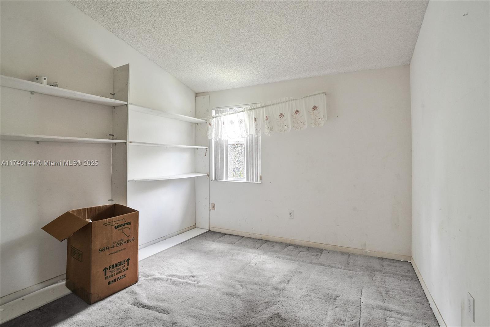 PEMBROKE POINTE - Residential