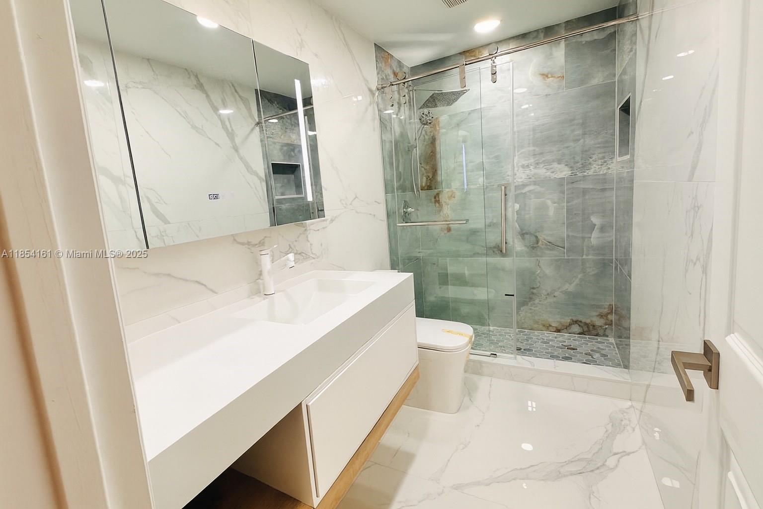 LEEWARD POINT CONDO - Residential