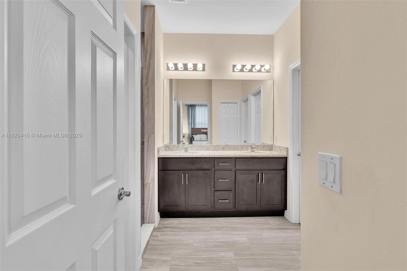 PORT LA BELLE - Residential