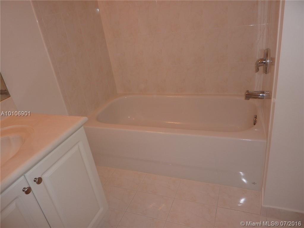 PEMBROKE CAY CONDOBLDG 26 - Residential Lease