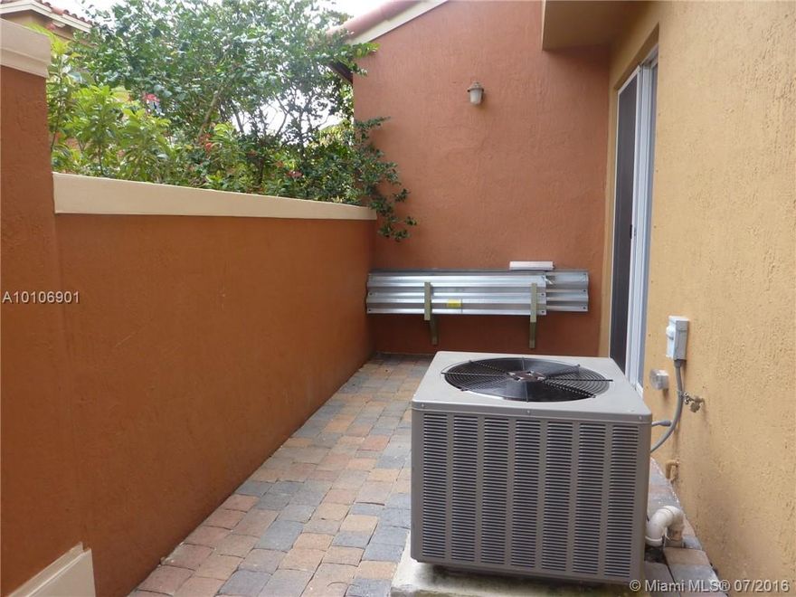 BEAUTIFUL 3/2.5 TOWNHOUSE LOCATED IN PEMBROKE CAY. STAINLESS STEEL APPLIANCES AND GRANITE COUNTER TOP; FULL SIZE  WASHER AND DRYER. CERAMIC ON THE FIRST FLOOR AND LAMINATE UPSTAIRS.  CLOSE TO I-75, PEMBROKE LAKES MALL AND PEMBROKE GARDENS SHOPS, RESTAURANTS, RECREATIONAL PARKS, AND BOTH MIAMI INTERNATIONAL AND FORT LAUDERDALE AIRPORTS.