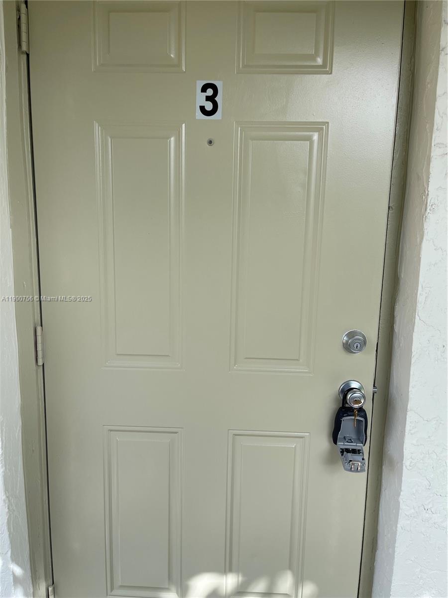 SUNRISE GOLF VILLAGE SEC - Residential Lease