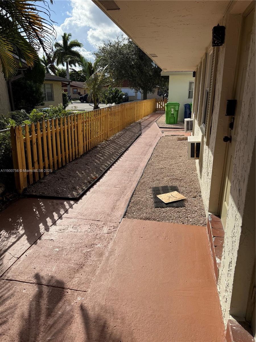 SUNRISE GOLF VILLAGE SEC - Residential Lease