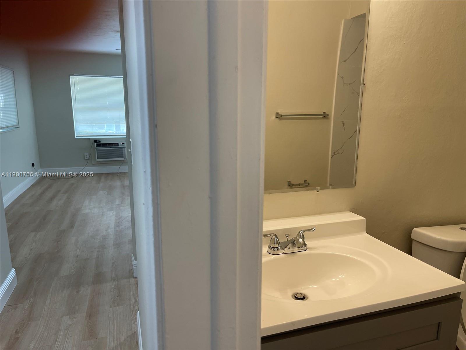 SUNRISE GOLF VILLAGE SEC - Residential Lease