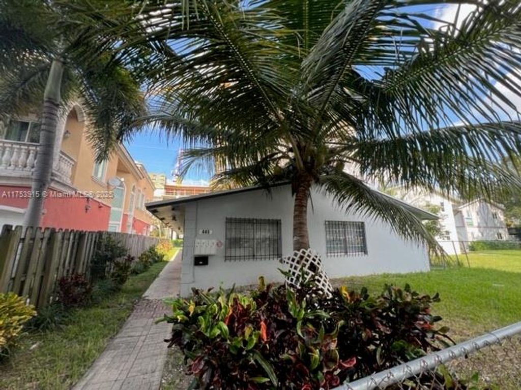 Photo of 446 SW 4th Ave #2, Fort Lauderdale, FL 33315 (MLS # A11753915)