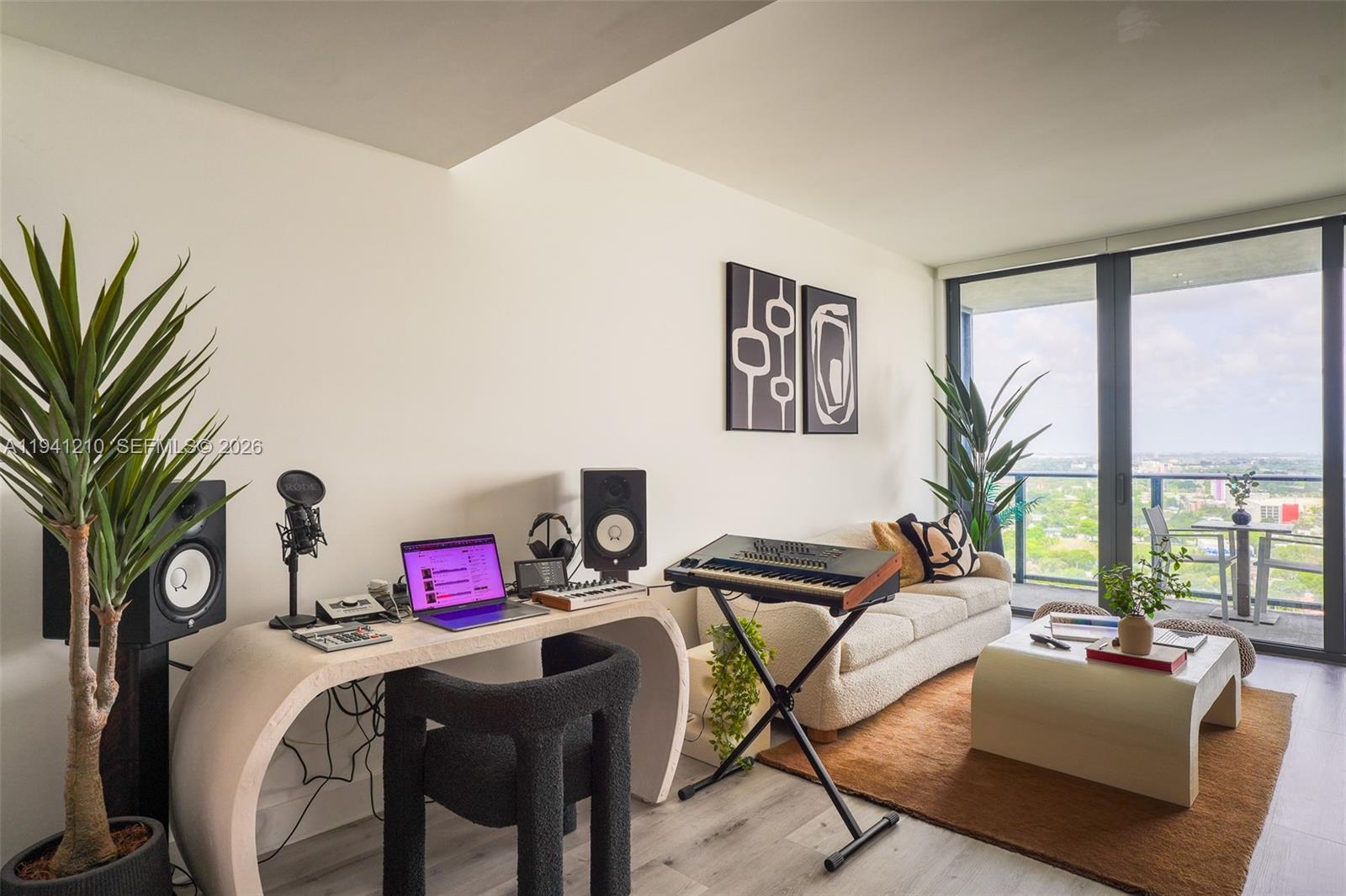 3401 MIDTOWN CONDO - Residential