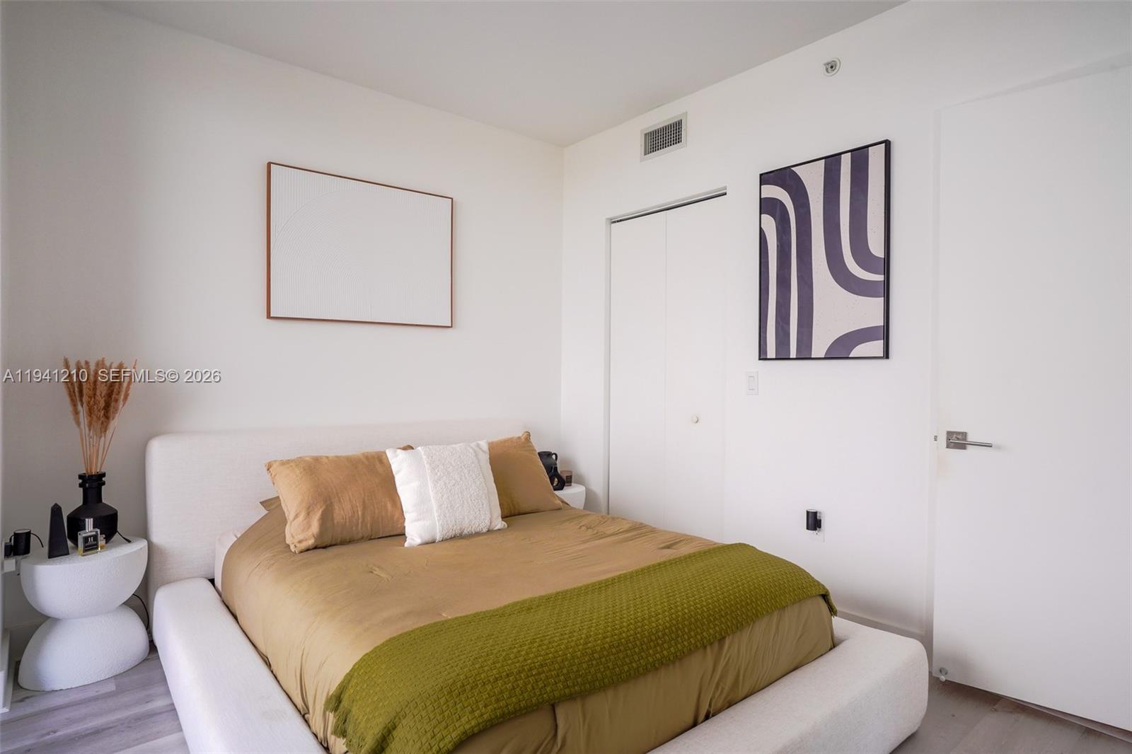 3401 MIDTOWN CONDO - Residential