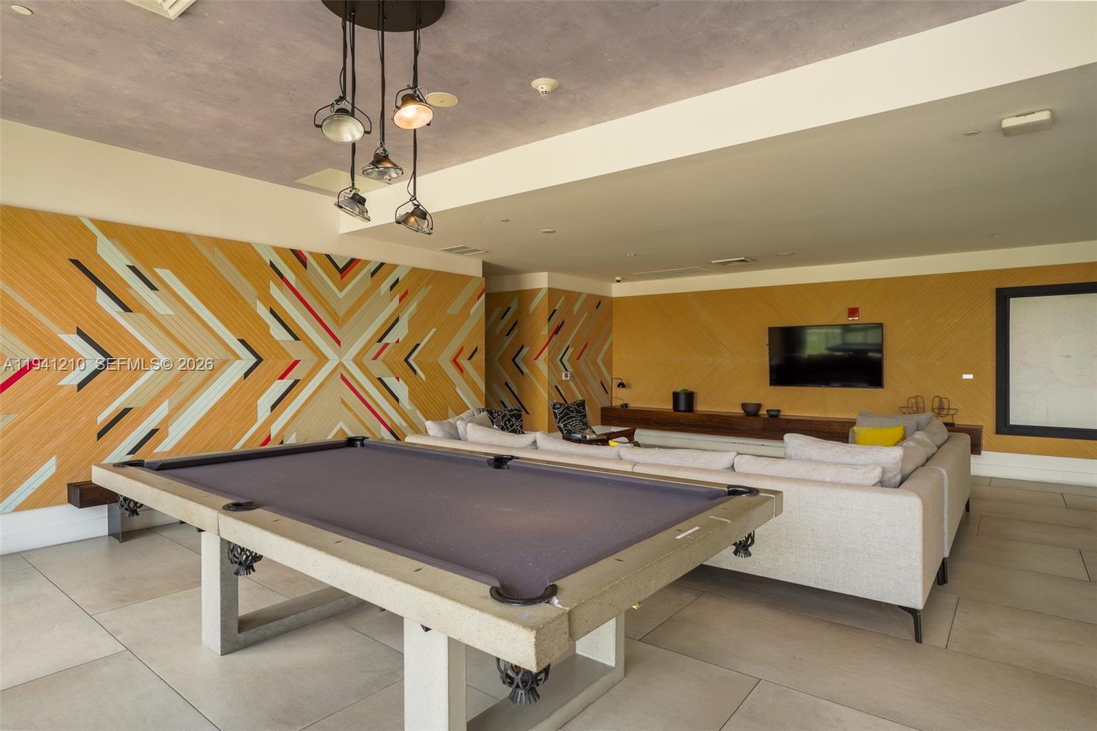 3401 MIDTOWN CONDO - Residential