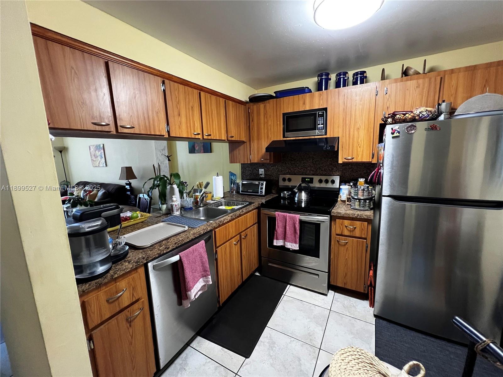 14175 SW 87th St C208