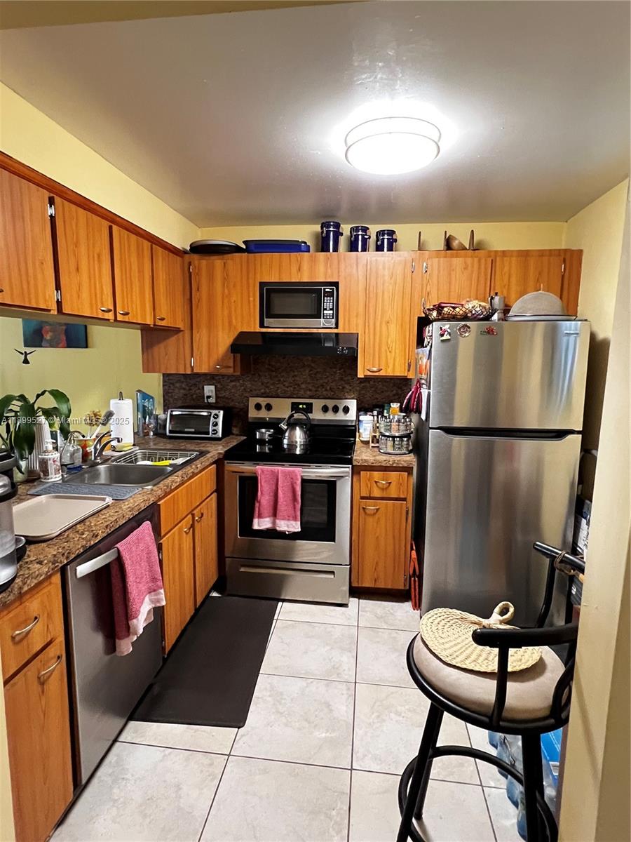 14175 SW 87th St C208