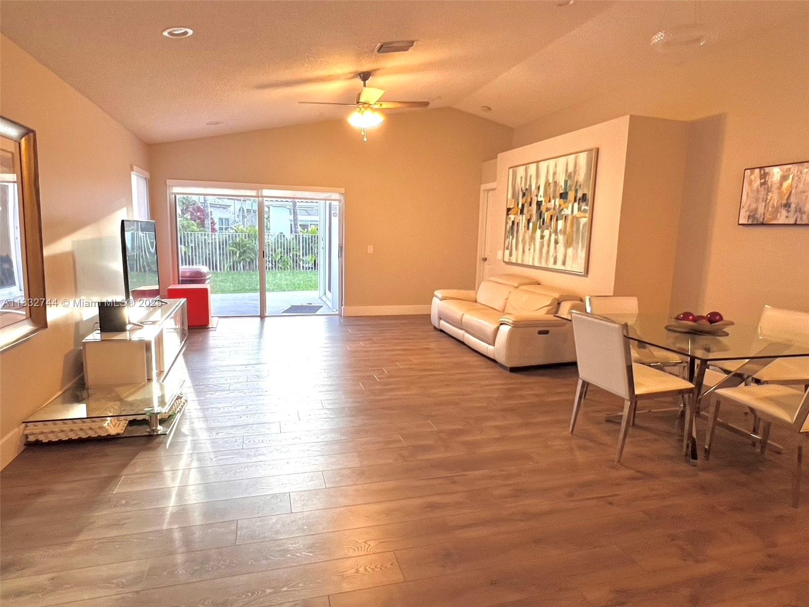 4280 Ironwood Ct