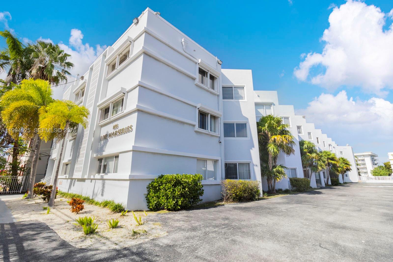 RIVE MARSEILLES CONDO - Residential Lease