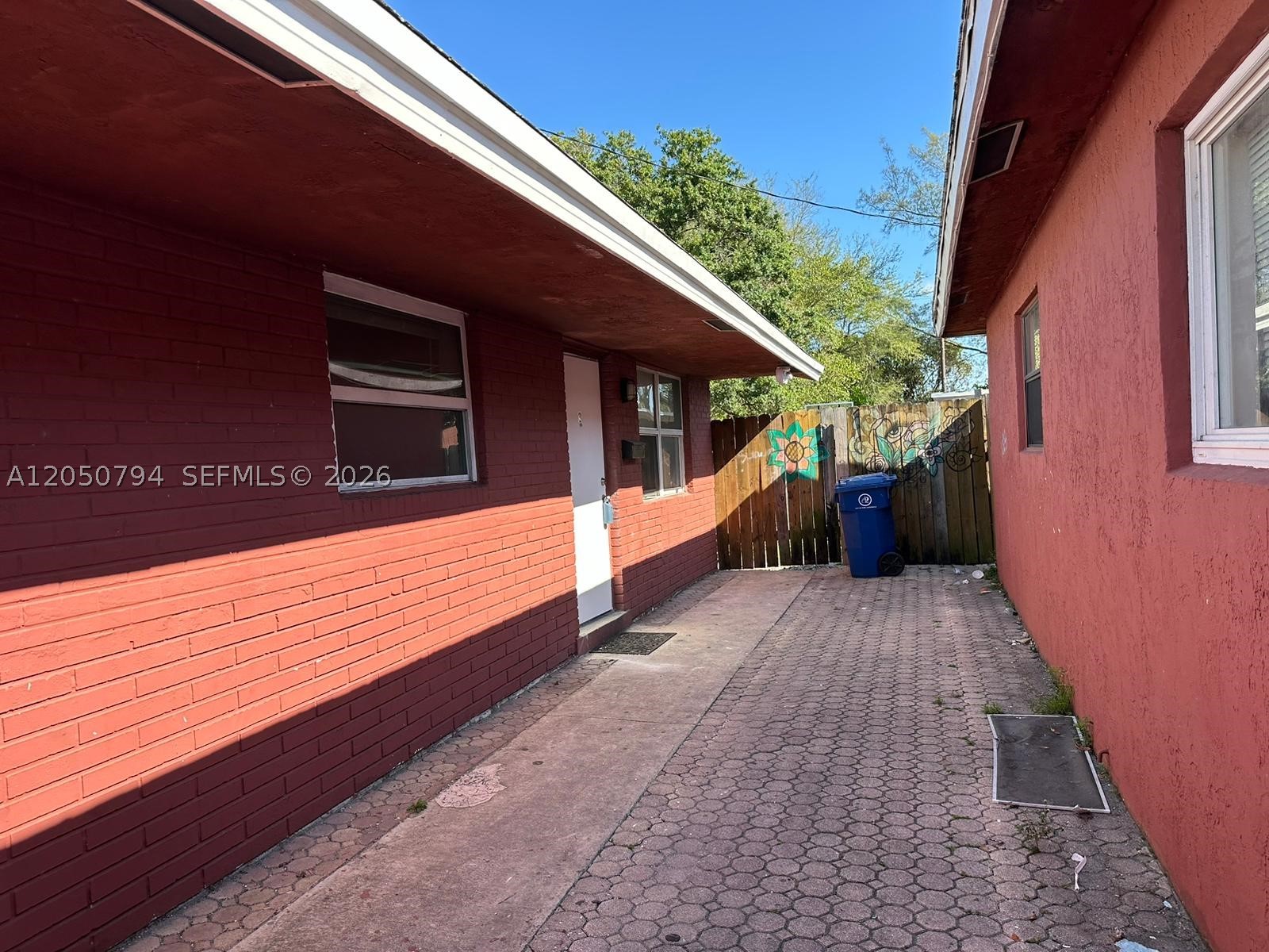623 NW 9th Ave 3