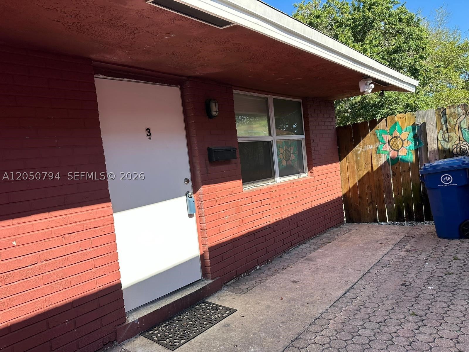 623 NW 9th Ave 3