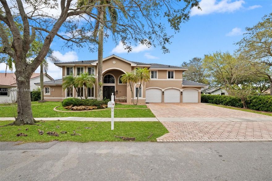**REDUCED AND READY TO MOVE IN**Incredible Turnkey rental ready for a new family! Look no more! Come and see this beautiful home full of natural light, 5 bedrooms / 3.5 baths with with great amount of closet space, 3 car garage, contemporary open kitchen, huge heated pool with jacuzzi overlooking the marvelous lake where you can relax watching the Sunset every night. Great patio area perfect for entertaining. Master Bedroom upstairs with sitting area and balcony facing the lake, modern master bath tastefully redone with shower and separate freestanding tub, 2 sinks, lots of storage, a must see. Home features new roof and all high impact windows and doors, what else can you ask for! Great School area, close to shops, fine dining and major Highways! Call today - Easy to show.
