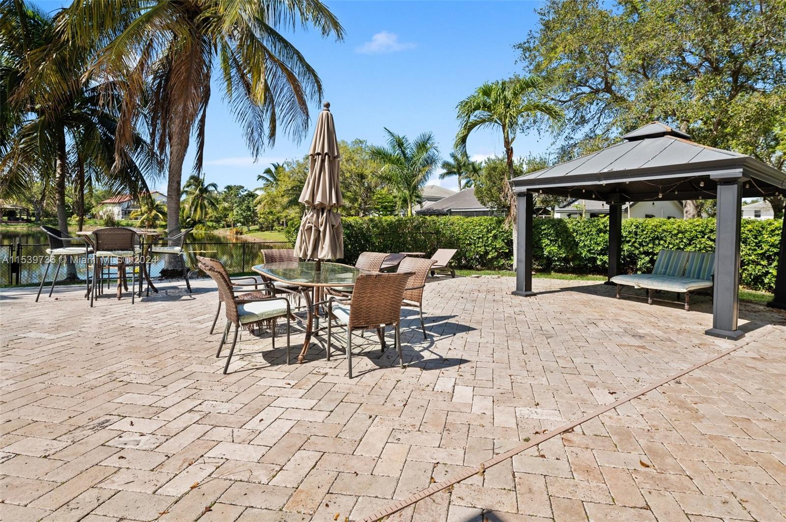CHAPEL TRAIL REPLAT SECTI - Residential Lease