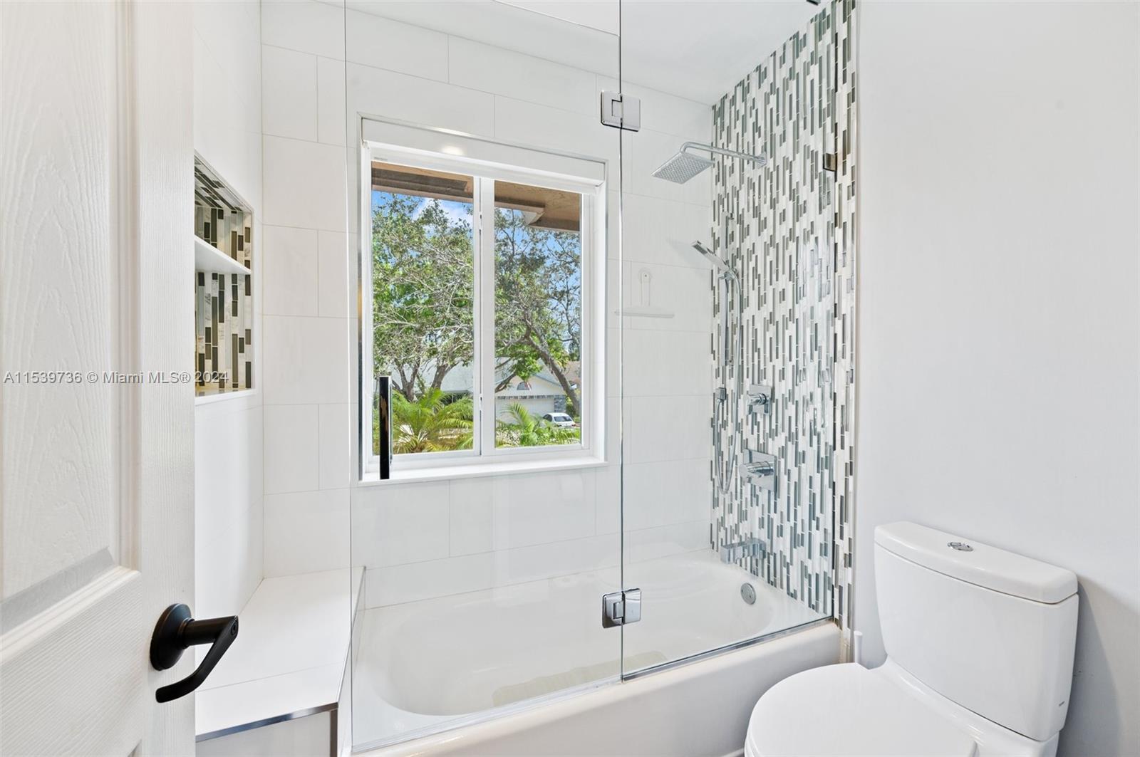 CHAPEL TRAIL REPLAT SECTI - Residential Lease