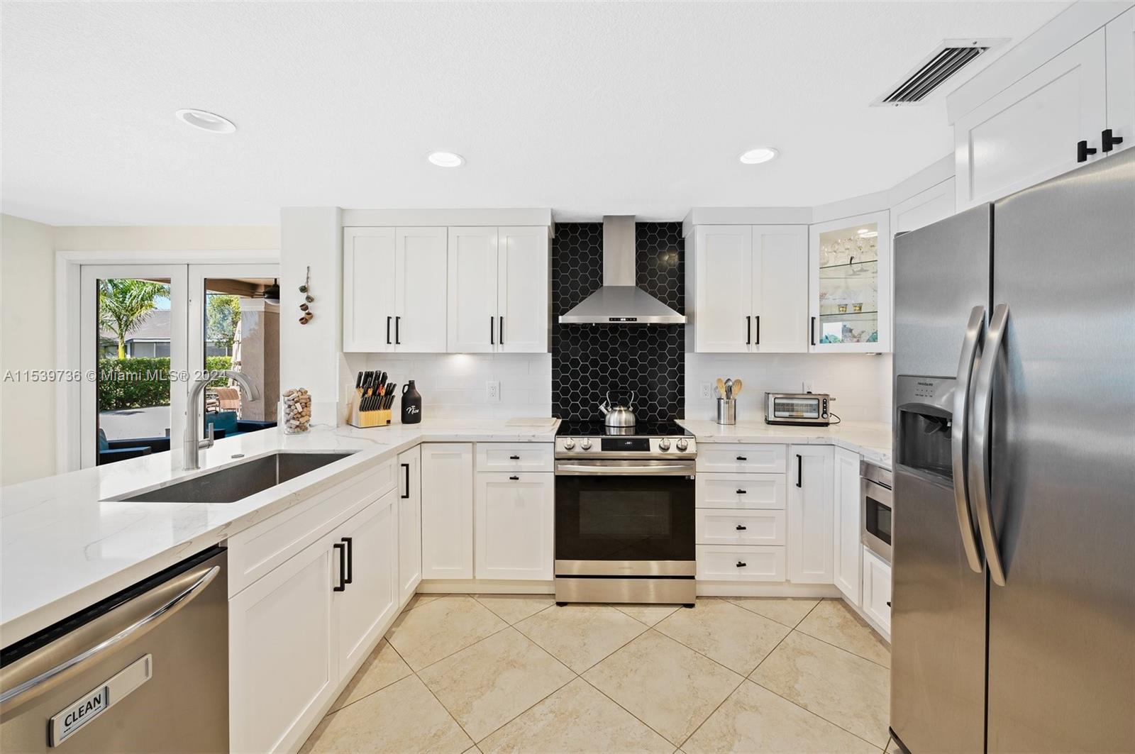 CHAPEL TRAIL REPLAT SECTI - Residential Lease