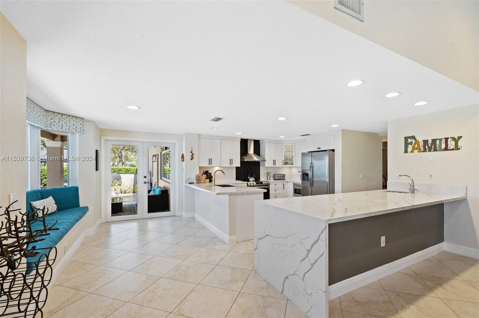CHAPEL TRAIL REPLAT SECTI - Residential Lease
